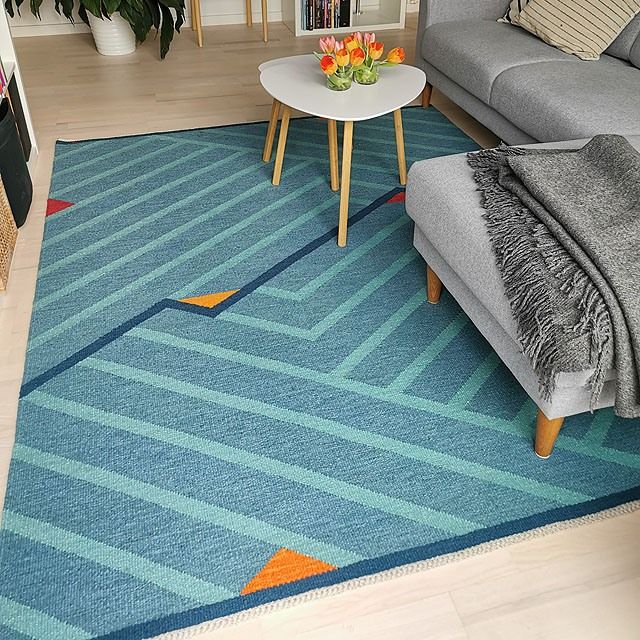 handgeweven vloerkleer door Lotte Dalgaard